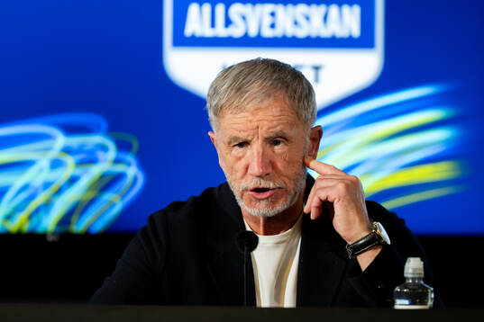 Halmstads tränare Stuart Baxter på presskonferensen