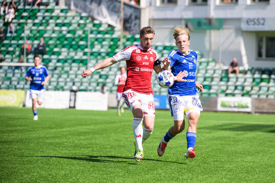 Sandvikens Gustav Thörn och GIF Sundsvalls Mille Eriksson