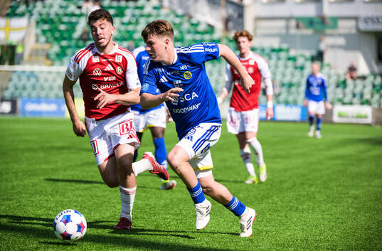 Sandvikens Adam Kiani och GIF Sundsvalls Jeremiah Björnler