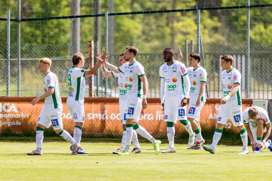 Varbergs Isak Valentin Vidjeskog jublar