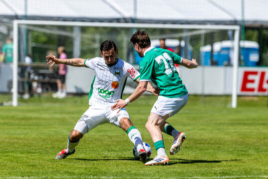 Ljungskiles Daniel Ljung och Varbergs Erion Sadiku