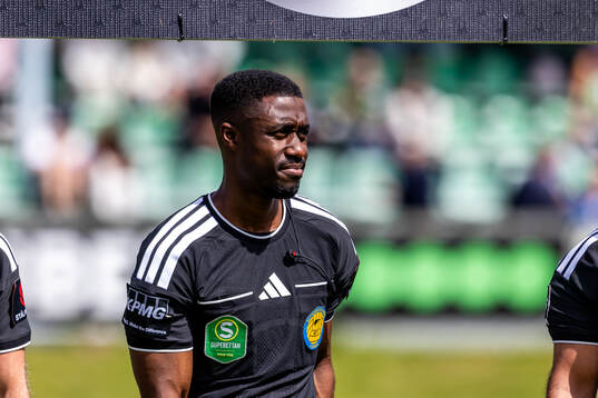 Domare Fredrik Oppong