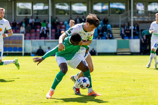 Varbergs Isak Valentin Vidjeskog och Ljungskiles Issaka