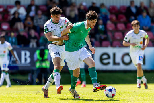 Bläddra bland fler bilder av Fotboll, Superettan, Ljungskile - Varberg