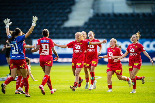 Ronja Foss Arnesen of LSK Kvinner celebrates