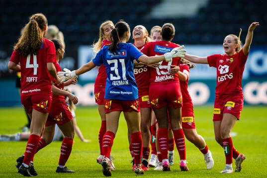 Ronja Foss Arnesen of LSK Kvinner celebrates
