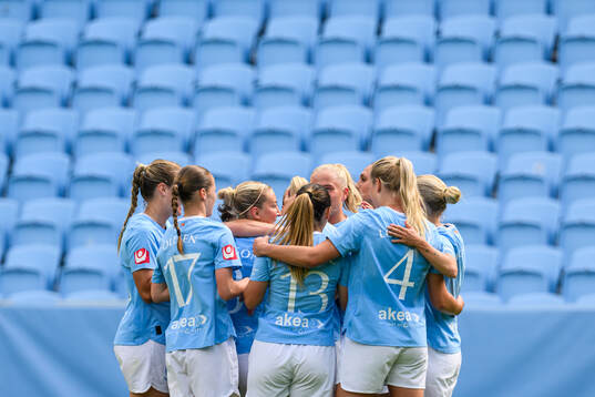 Bläddra bland fler bilder av Fotboll, Damallsvenskan, Malmö FF - Växjö DFF