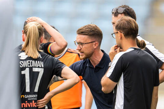Växjö DFFs tränare Olof Unogård