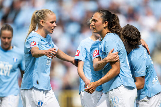 Malmö FFs Isabella DCAquila jublar