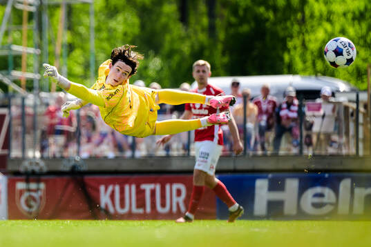 Brommapojkarnas målvakt Leo Cavallius
