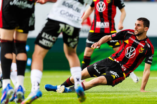 Östersunds Amar Begic gör 1-0