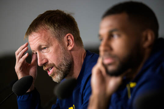 Head coach Graham Potter and Isak Hien of the Swedish