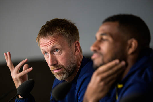Head coach Graham Potter and Isak Hien of the Swedish