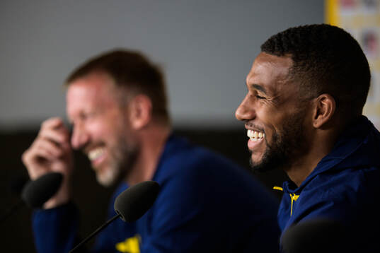 Head coach Graham Potter and Isak Hien of the Swedish