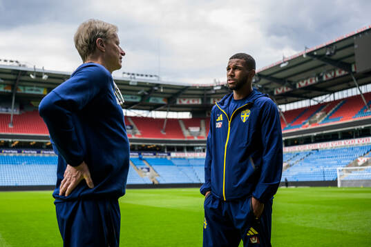 Team manager Stefan Pettersson and Isak Hien of the Swedish