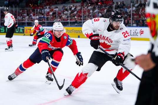 Noah Steen of Norway and Parker Wotherspoon of Canada
