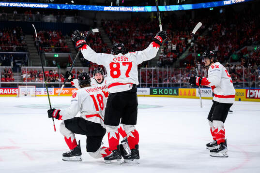 Robert Thomas, Sidney Crosby and Mark Scheifele of Canada