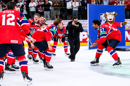 Andreas Martinsen of Norway celebrates