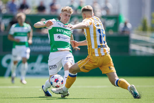 Västerås Mattias Hellisdal och IFK Göteborgs David Kruse