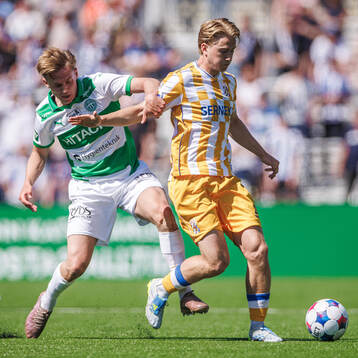 Västerås Jens Magnusson och IFK Göteborgs Noah Tolf
