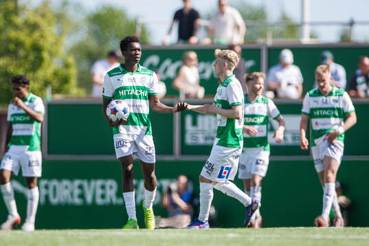 Västerås Sountonoma Axel Taonsa jublar