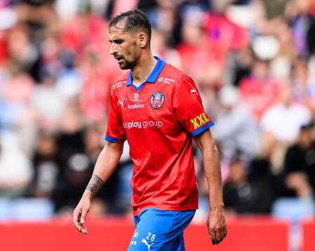 Helsingborgs Loret Sadiku deppar