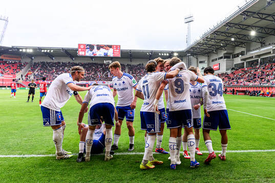 IFK Norrköpings spelare jublar