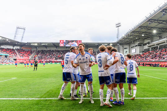 IFK Norrköpings spelare jublar
