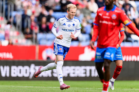IFK Norrköpings Fabian Holst-Larsen jublar