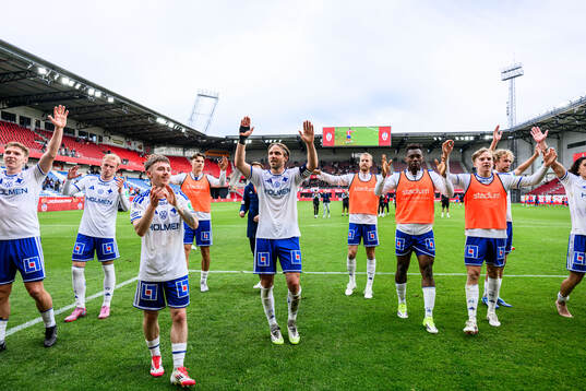 IFK Norrköpings spelare jublar