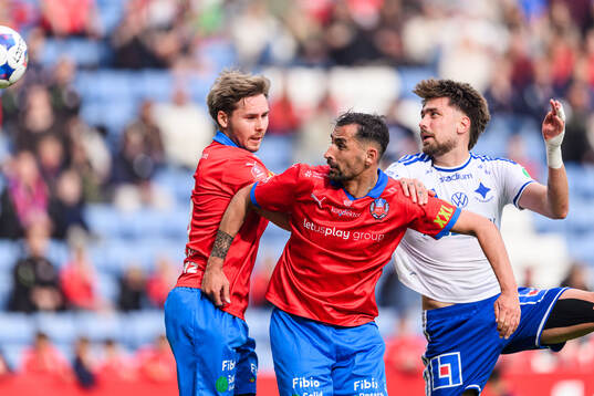Helsingborgs Loret Sadiku och Simon Bengtsson och IFK