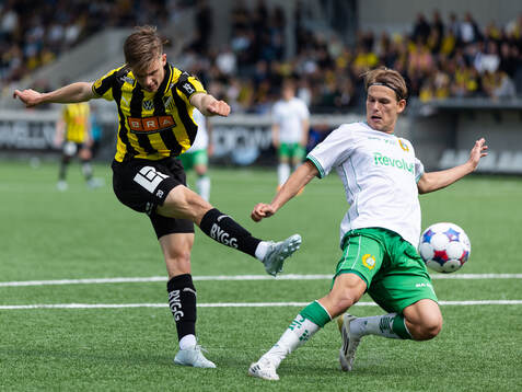 Häckens Adrian Svanbäck och Hammarbys Markus Karlsson