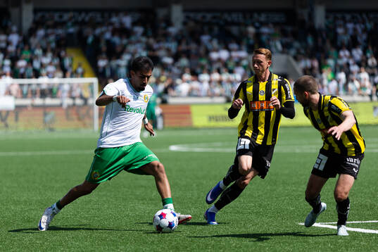 Hammarbys Montader Madjed mot Häckens Julius Lindberg och