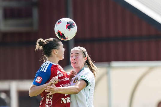 Vittsjös Anna Haddock och Hammarbys Vilma Emilia Koivisto