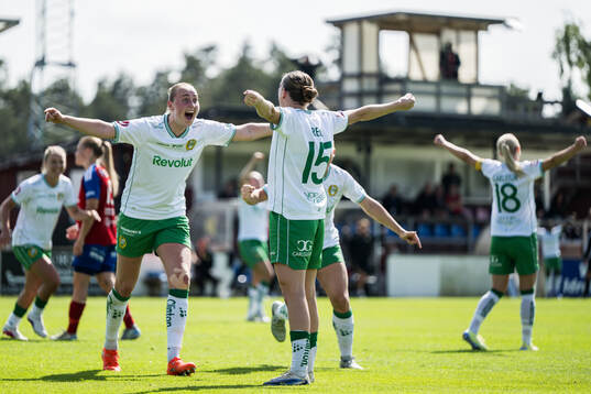 Hammarbys Emilie Bragstad och Sofia Reidy jublar