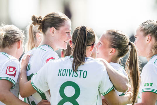 Hammarbys Sofia Reidy jublar