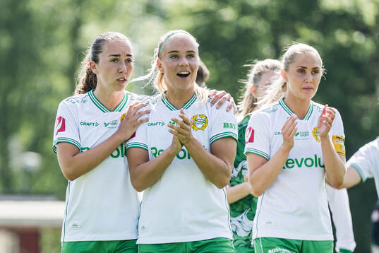 Hammarbys Athinna Persson Lundgren och Stina Lennartsson