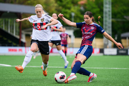 Brommapojkarnas Adelina Engman och Rosengårds Filippa