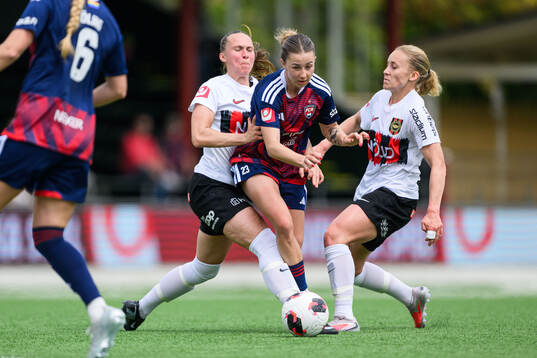 Brommapojkarnas Frida Thörnqvist och Ellen Gibson
