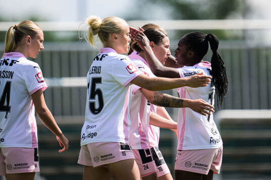 Häckens Tabitha Michelle Tindell jublar