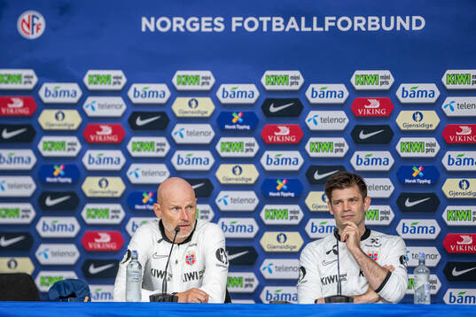 Head coach Ståle Solbakken and press officer Morten