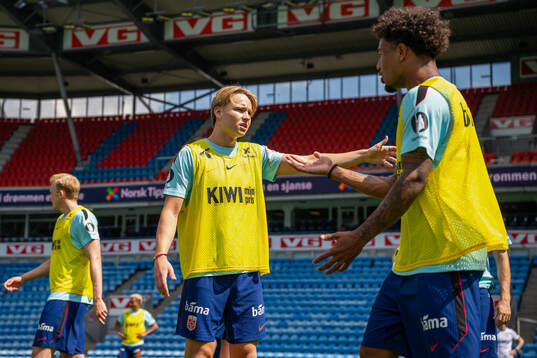 Andreas Schjelderup and Oscar Bobb of the Norwegian