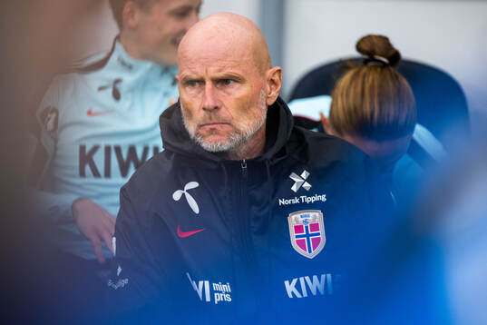 Head coach Ståle Solbakken of Norway