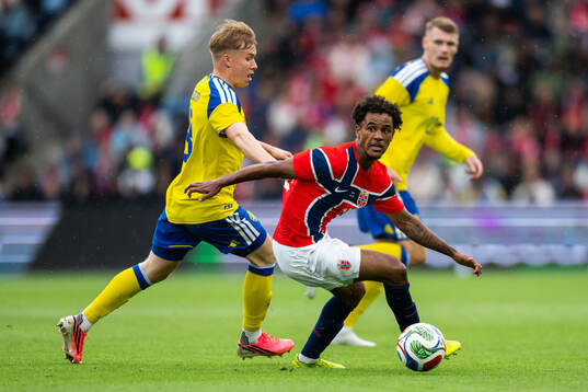 Daniel Svensson of Sweden and Oscar Bobb of Norway