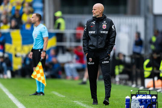 Head coach Ståle Solbakken of Norway