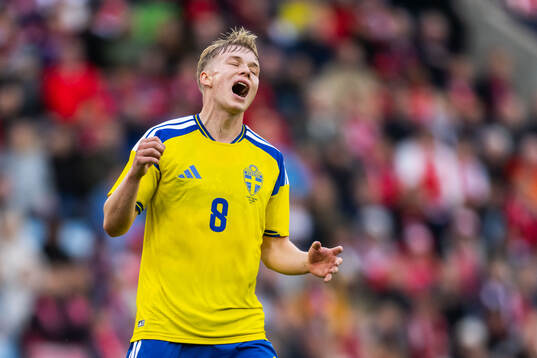 Daniel Svensson of Sweden looks dejected