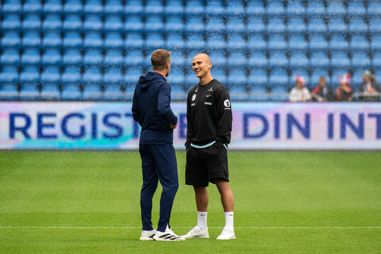 Head coach Graham Potter of Sweden and Leo Østigård of