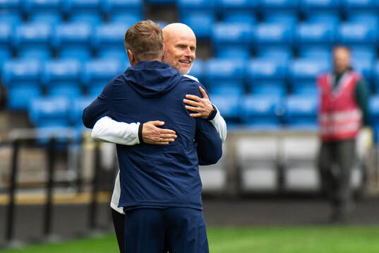 Head coach Ståle Solbakken of Norway and Head coach Graham