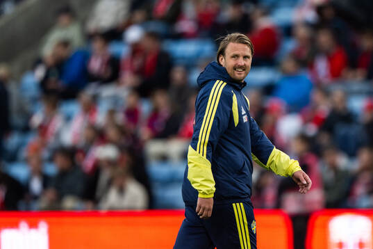 Assistant coach Björn Hamberg of Sweden