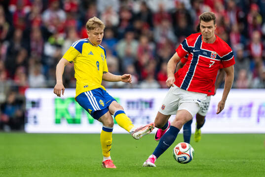 Daniel Svensson of Sweden and Alexander Sørloth of Norway
